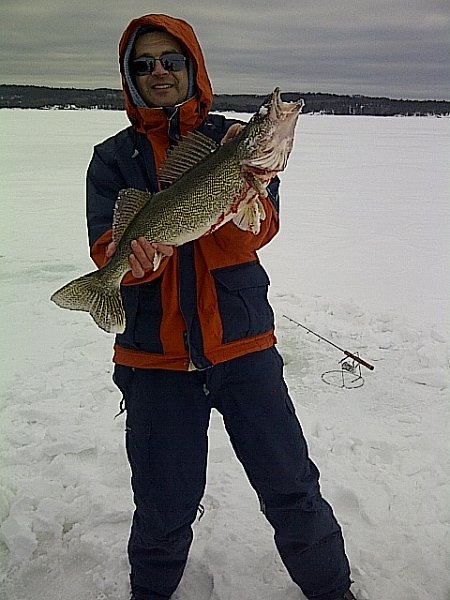 North Bay-20120301-00011.jpg - Roger with a 7lb, 25" Lake Nipissing walleye